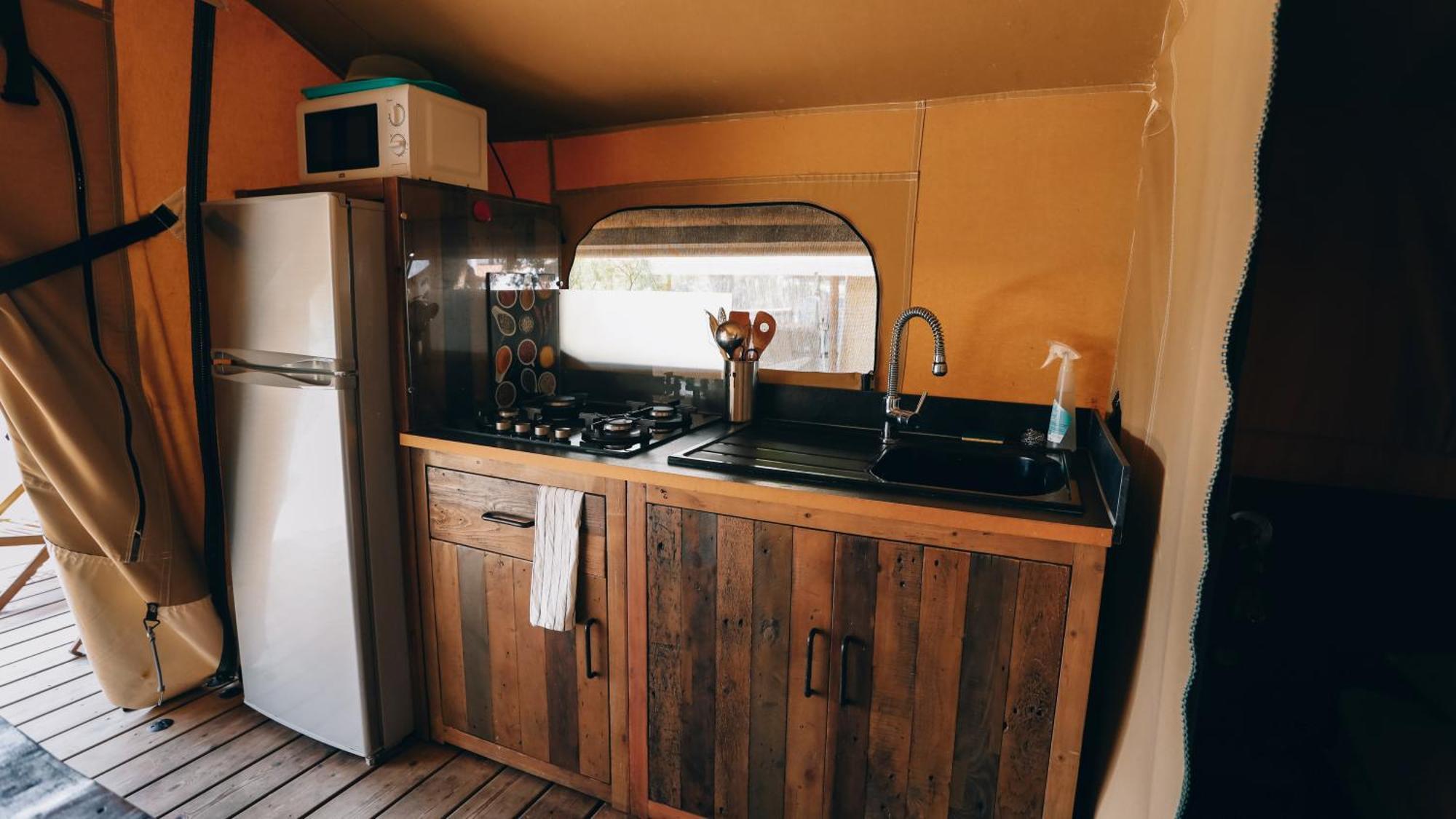 Camping La Pree Les Portes-en-Re Oda fotoğraf